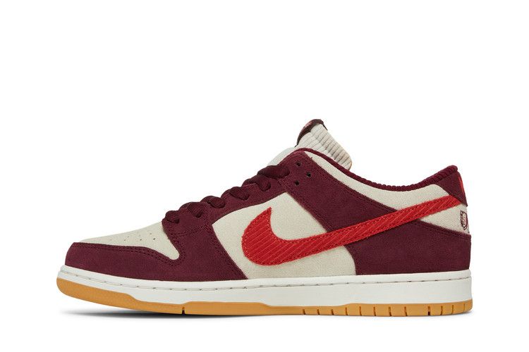 Nike SB Dunk Low Skate Like A Girl Bordeaux