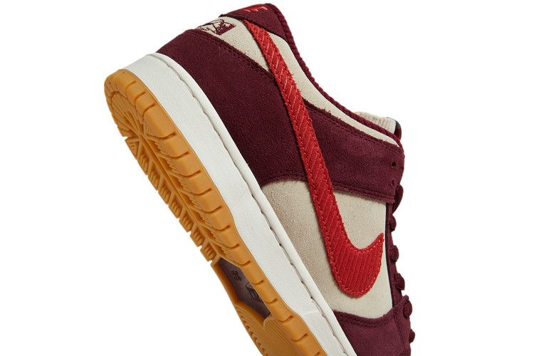 Nike SB Dunk Low Skate Like A Girl Bordeaux