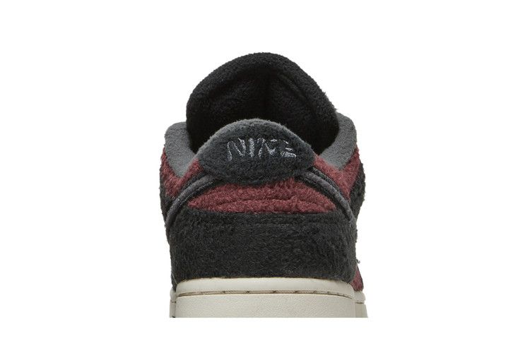 Nike Dunk Low SE Fleece Burgundy Crush