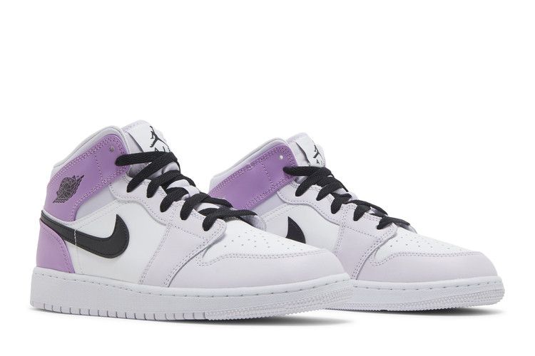 Air Jordan 1 Mid Barely Grape