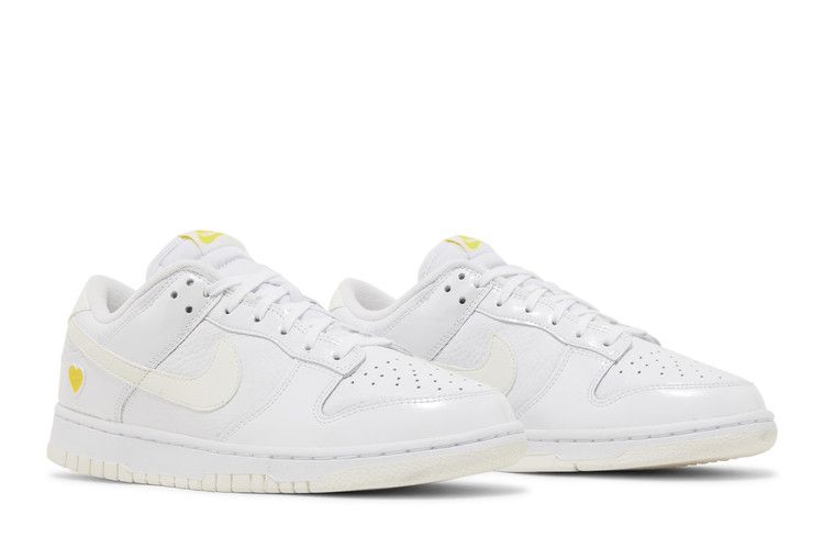 Nike Dunk Low Yellow Heart