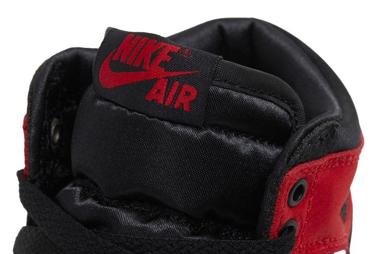 Air Jordan 1 Retro High OG Satin Bred