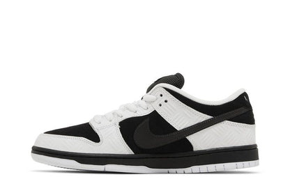 Nike SB Dunk Low TIGHTBOOTH