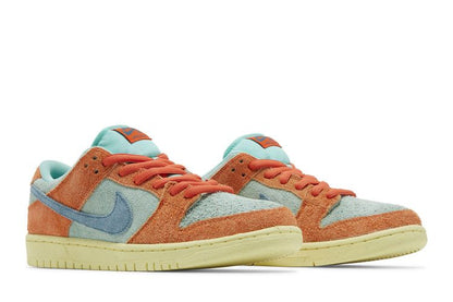 Nike SB Dunk Low Orange Emerald Rise