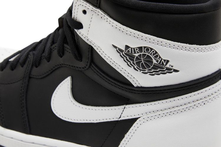 Air Jordan 1 Retro High OG Black White