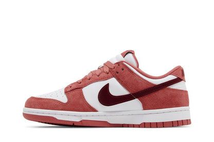 Nike Dunk Low Valentine's Day