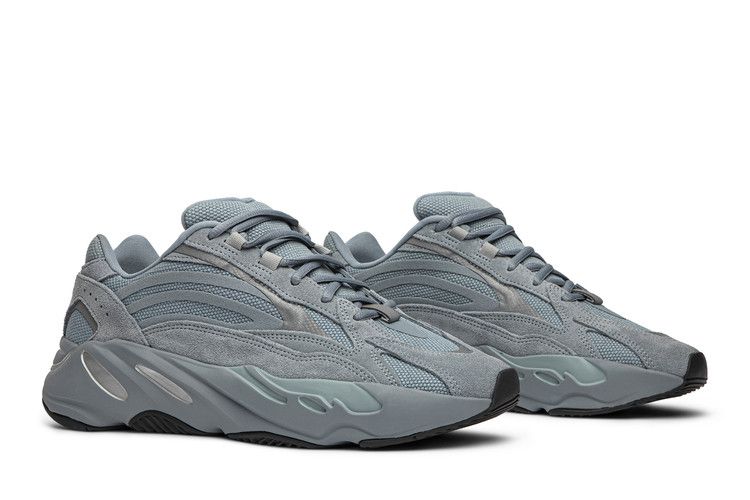 Adidas Yeezy 700 V2 Hospital Blue - FV8424