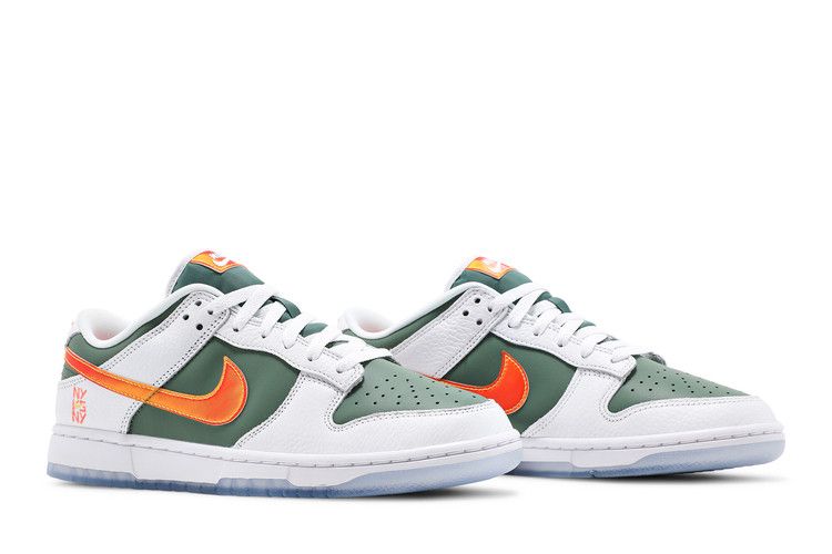 Nike Dunk Low NY vs. NY - DN2489-300