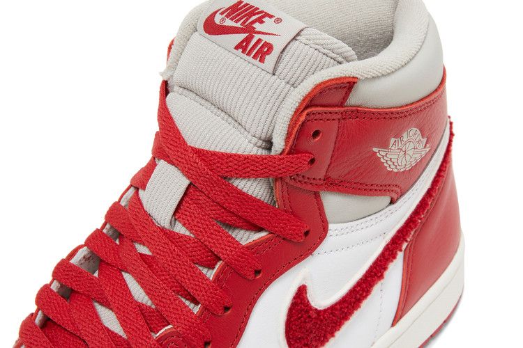 Air Jordan Air Jordan 1 High OG Varsity Red (Chenille) - DJ4891-061