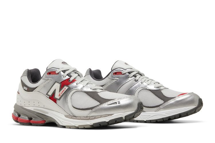 New Balance 2002R Silver Metallic - M2002RLB