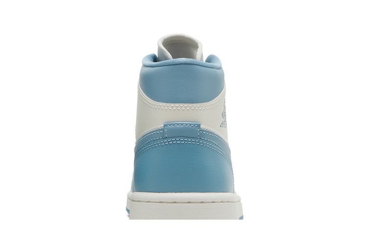 Air Jordan 1 Mid UNC (2022)