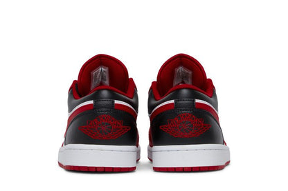 Air Jordan 1 Low Bulls