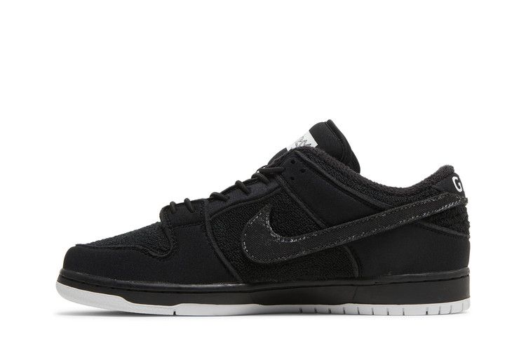 Nike SB Dunk Low Gnarhunters